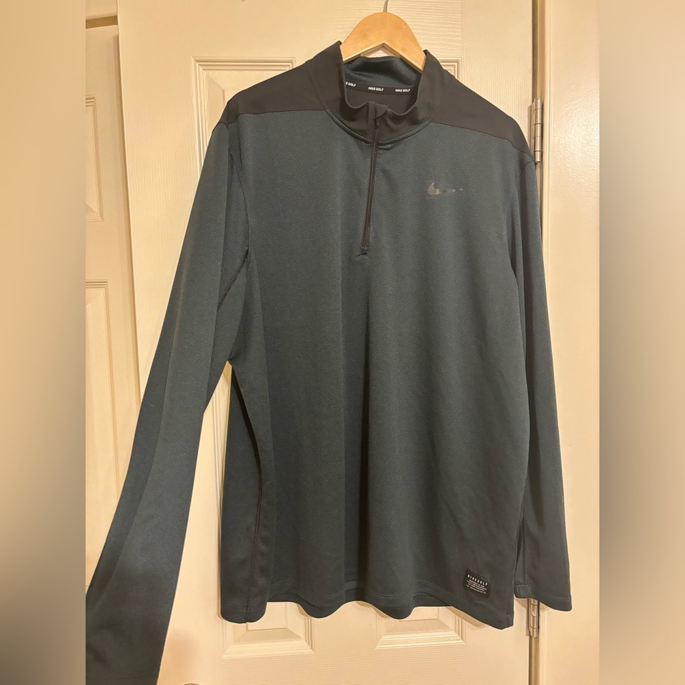 Black and dark green light weight Nike gold dry fit quarter zip